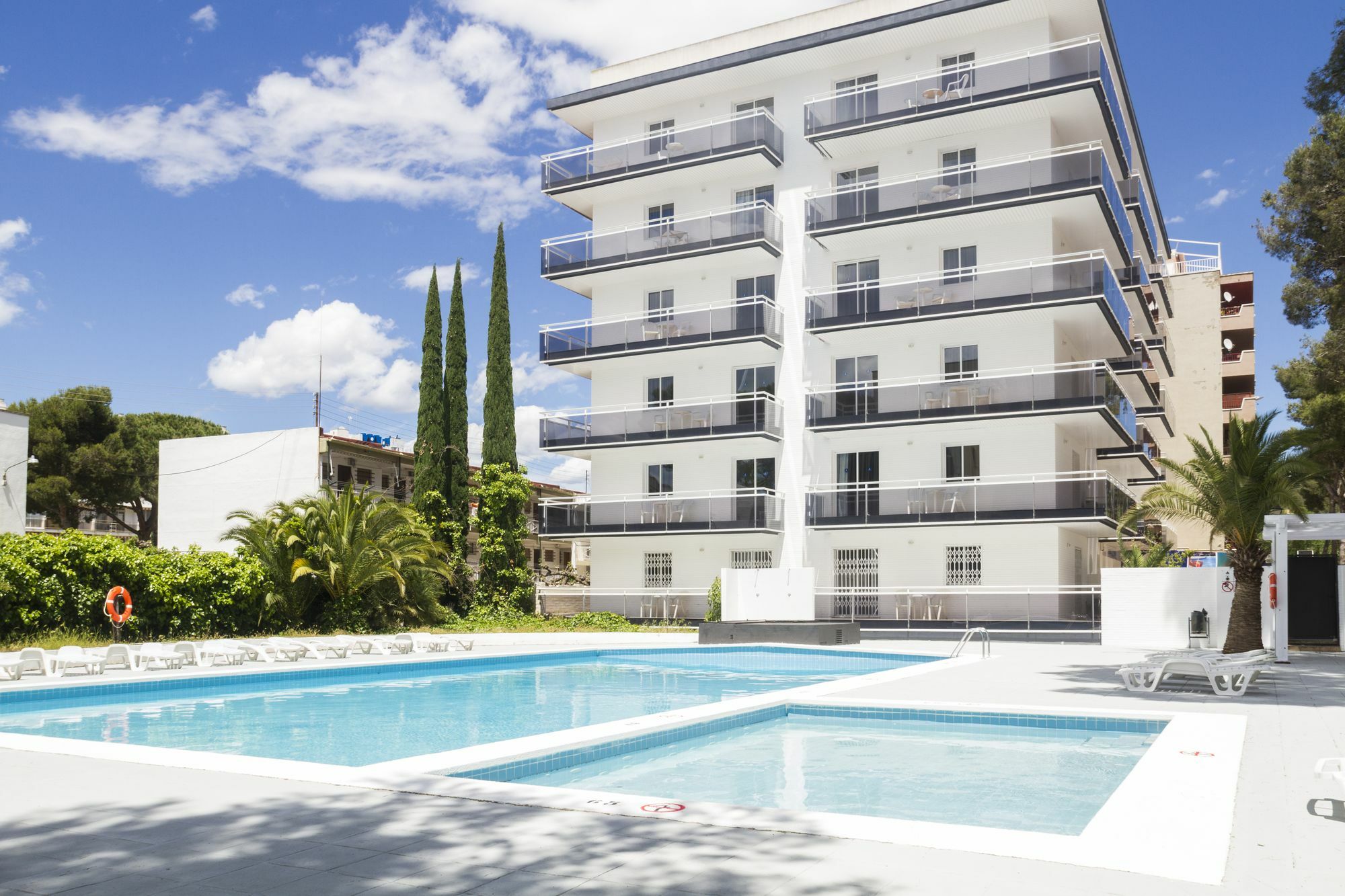 Apartamentos Intersalou Priorat Extérieur photo